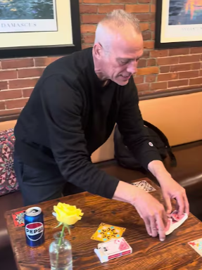 Close-up card magic